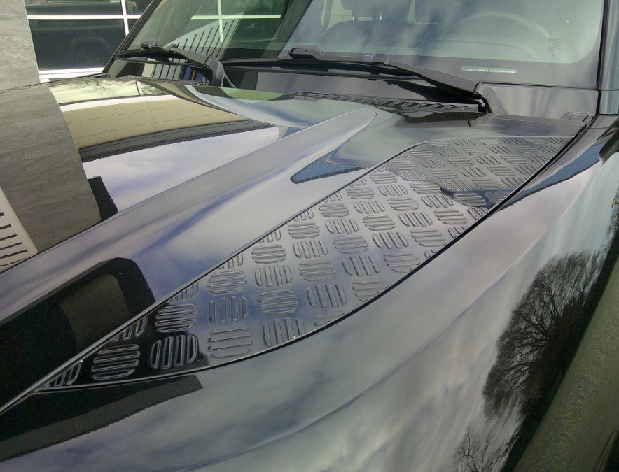 Used 2023 Land Rover Defender 130 X-Dynamic SE image 81