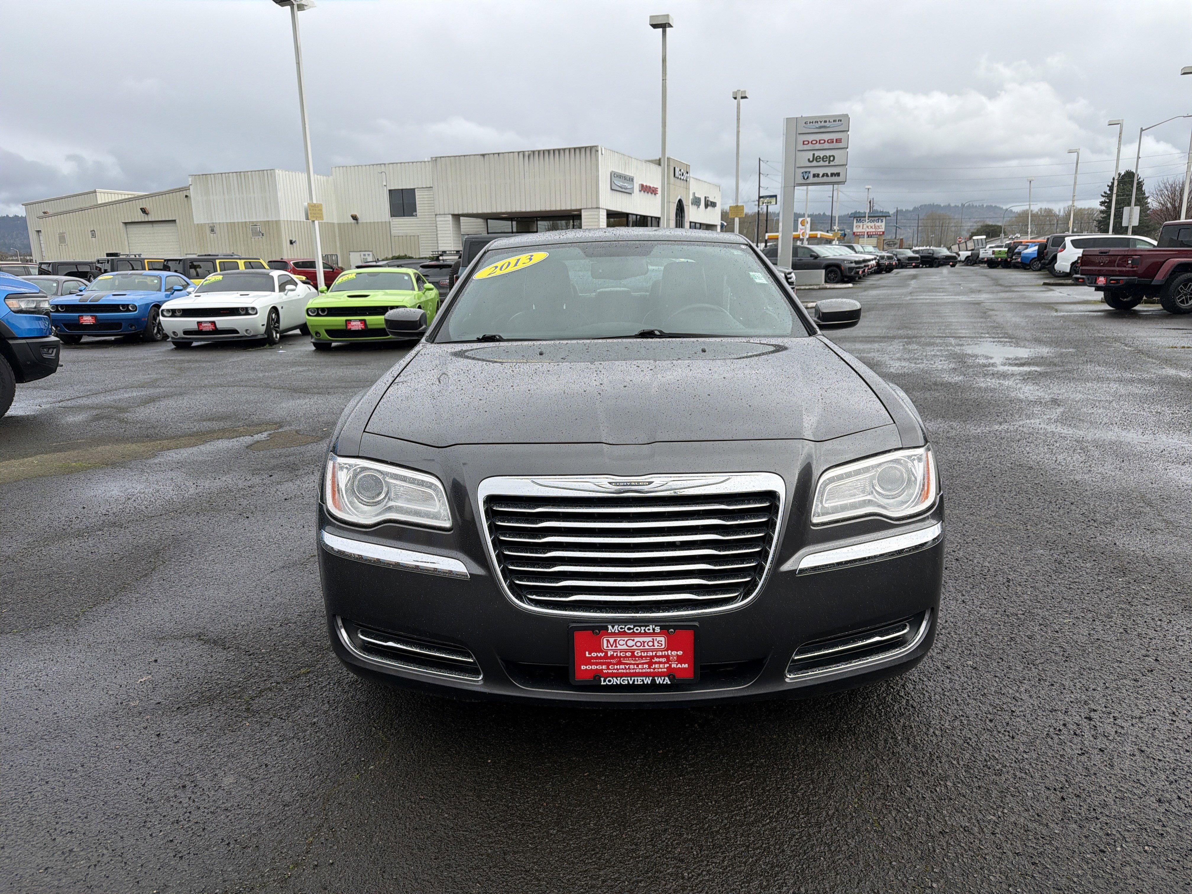 Used 2013 Chrysler 300 image 8