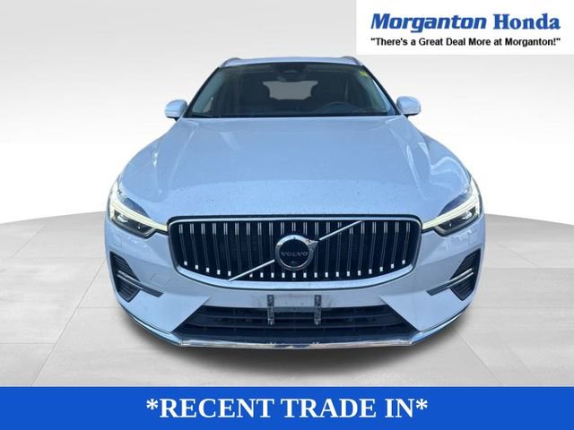Used 2023 Volvo XC60 B5 Plus image 2