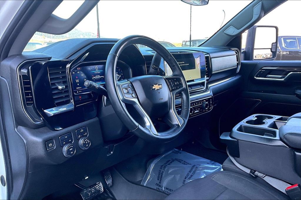 Used 2024 Chevrolet Silverado 3500 LT w/ Convenience Package image 14