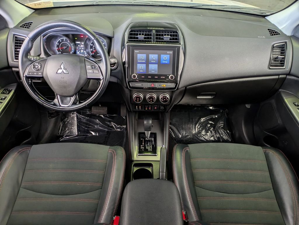 Used 2025 Mitsubishi Outlander Sport SE AWD/4WD image 25