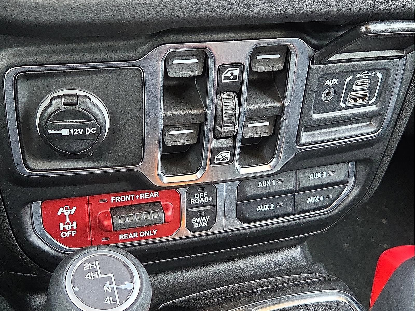 New 2026 Jeep Wrangler Unlimited Rubicon w/ Xtreme 35 Tire Package image 17