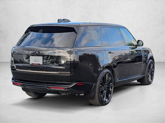 New 2026 Land Rover Range Rover SV image 2