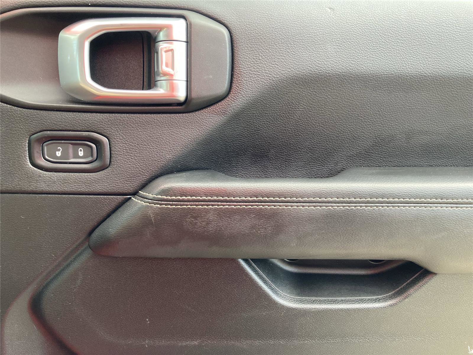 Used 2020 Jeep Gladiator Overland w/ Popular Equipment Package image 32