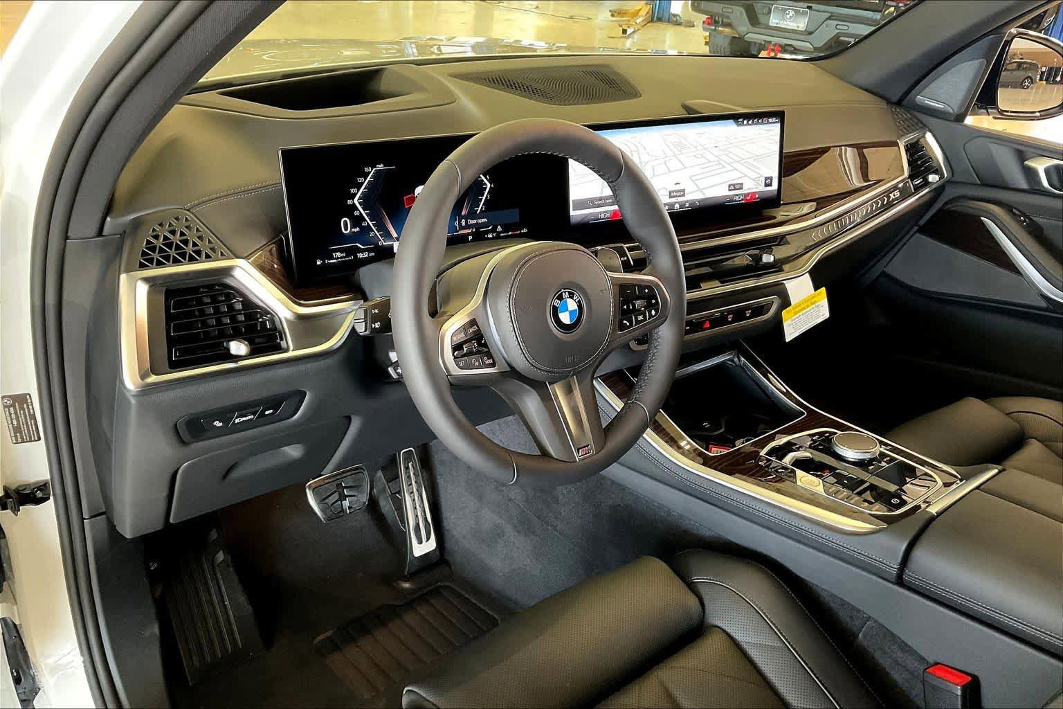 Used 2026 BMW X5 xDrive40i w/ M Sport Package image 8