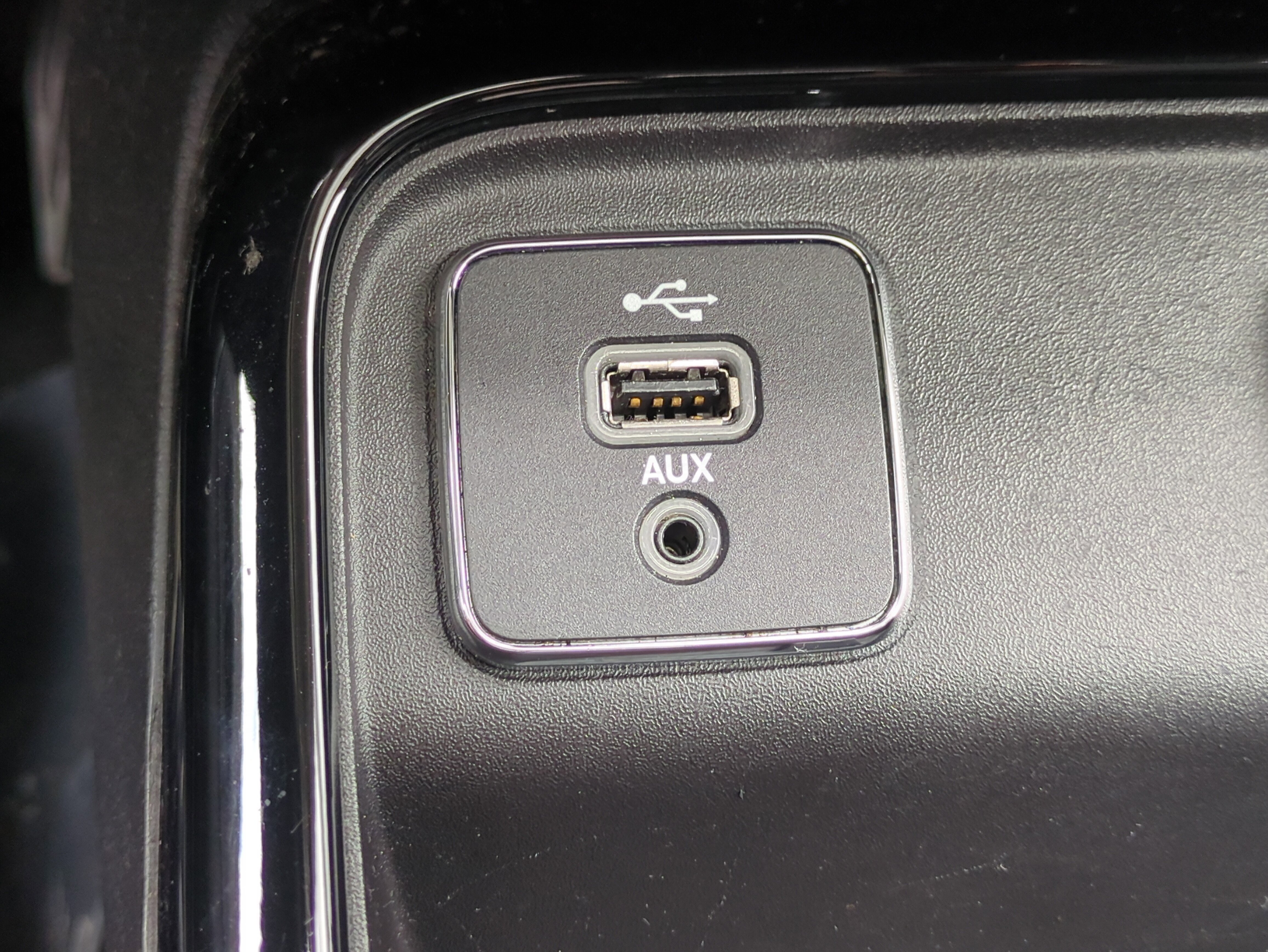 Certified 2018 Jeep Compass Limited w/ Navigation Group image 23