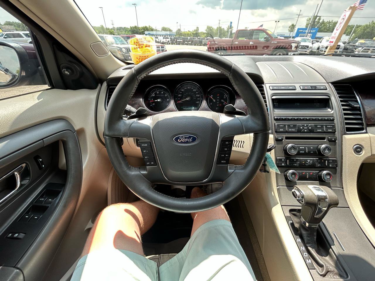 Used 2011 Ford Taurus SEL FWD image 27