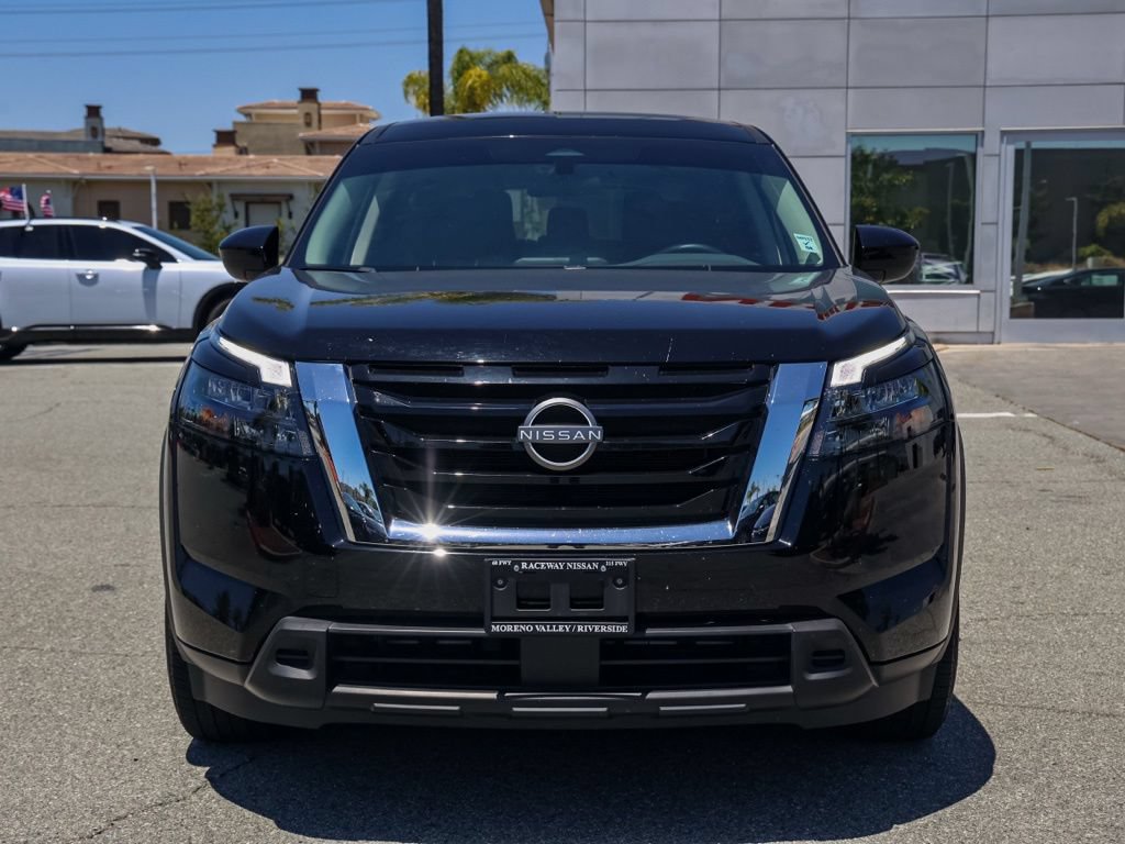 Used 2024 Nissan Pathfinder S w/ Cargo Package FWD image 9