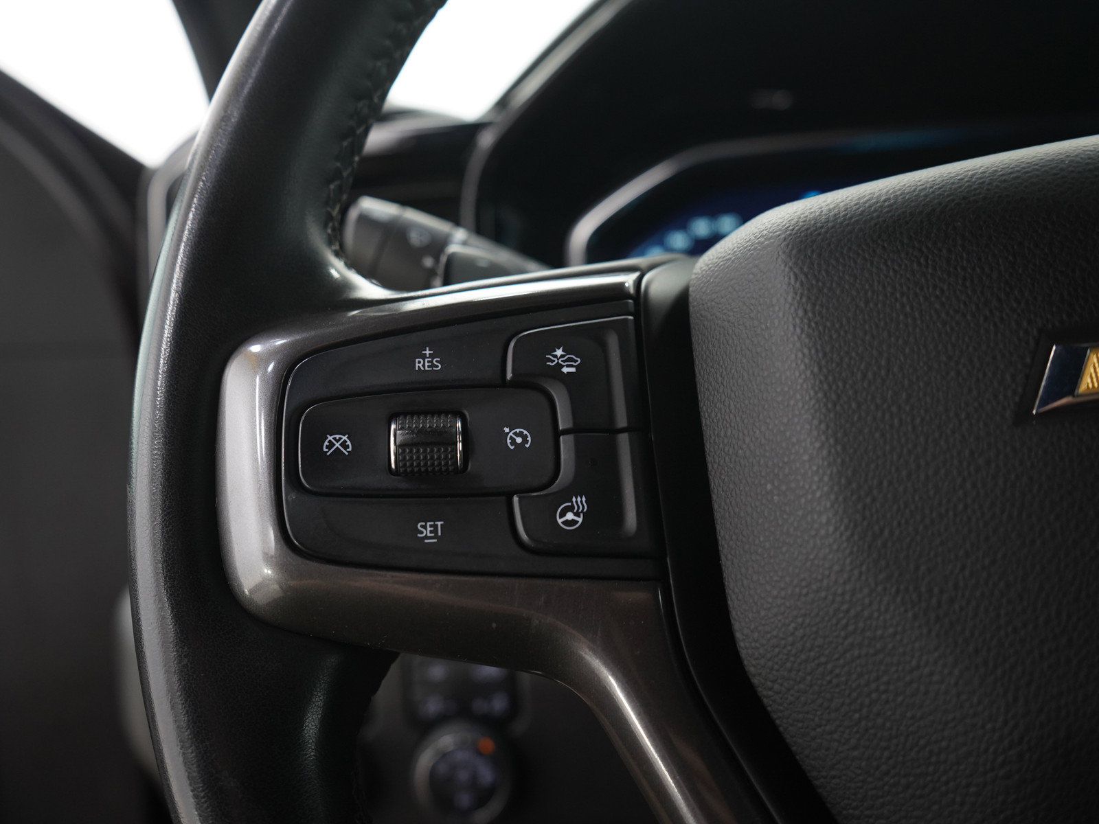 Used 2023 Chevrolet Silverado 1500 High Country w/ Z71 Off-Road Package AWD/4WD image 29