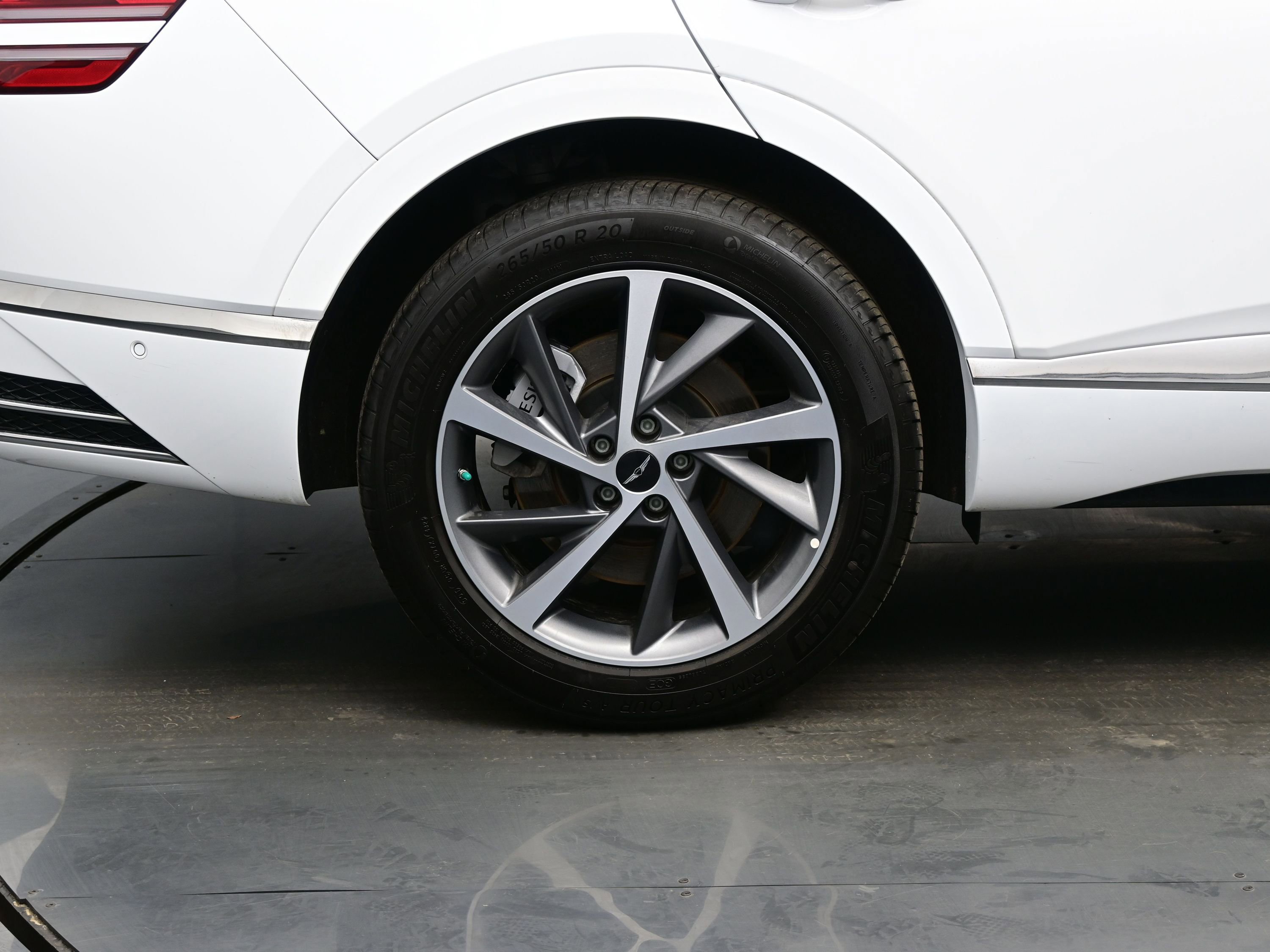 Certified 2025 Genesis GV80 2.5T Advanced image 9