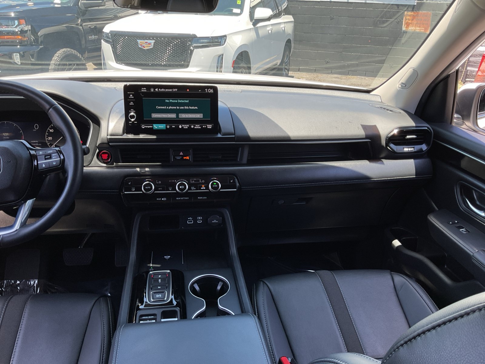 Used 2025 Honda Pilot Touring image 16