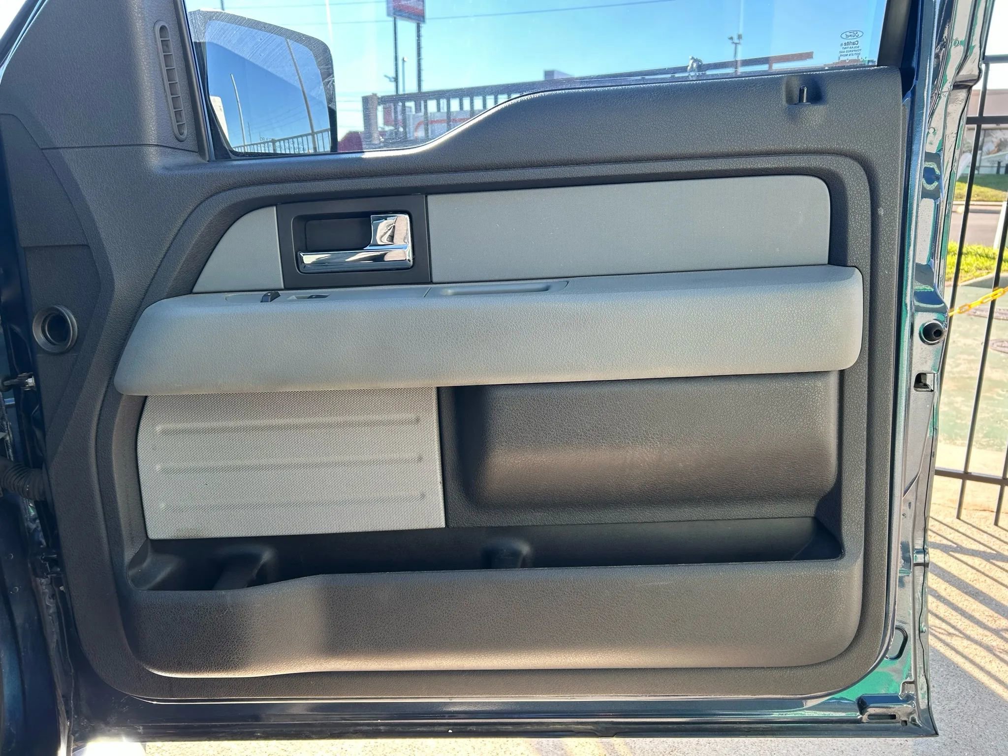 Used 2013 Ford F150 XLT w/ Luxury Equipment Group image 15