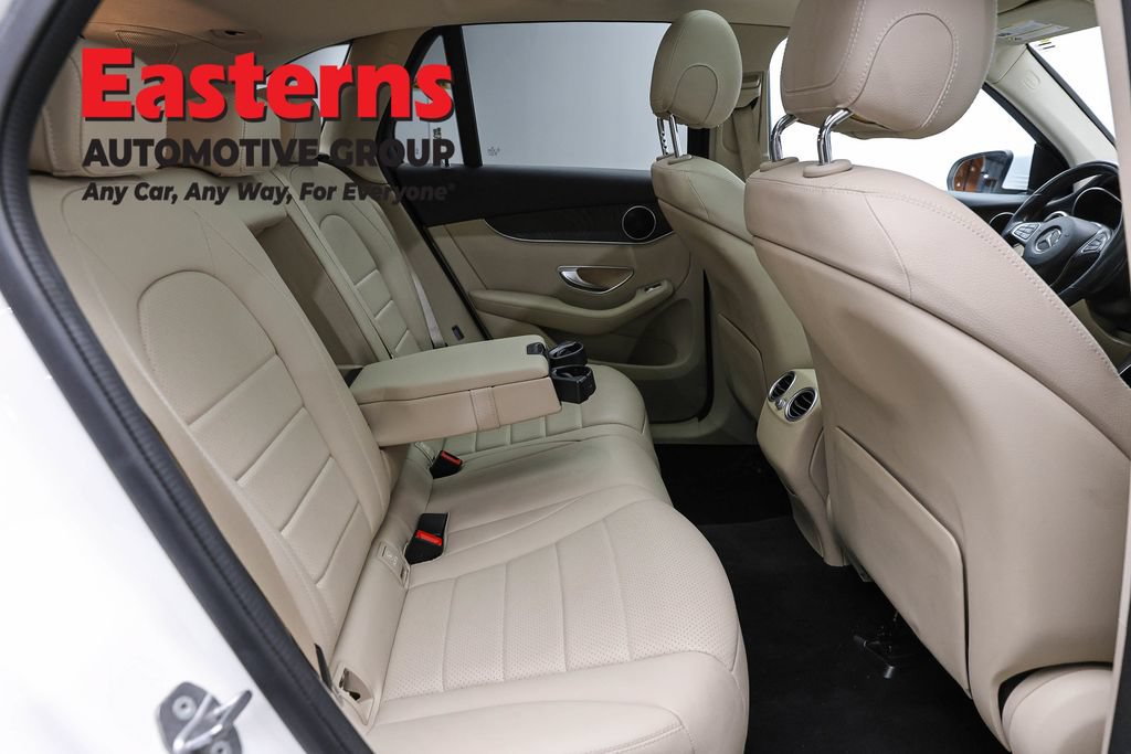 Used 2019 Mercedes-Benz GLC 300 4MATIC image 25