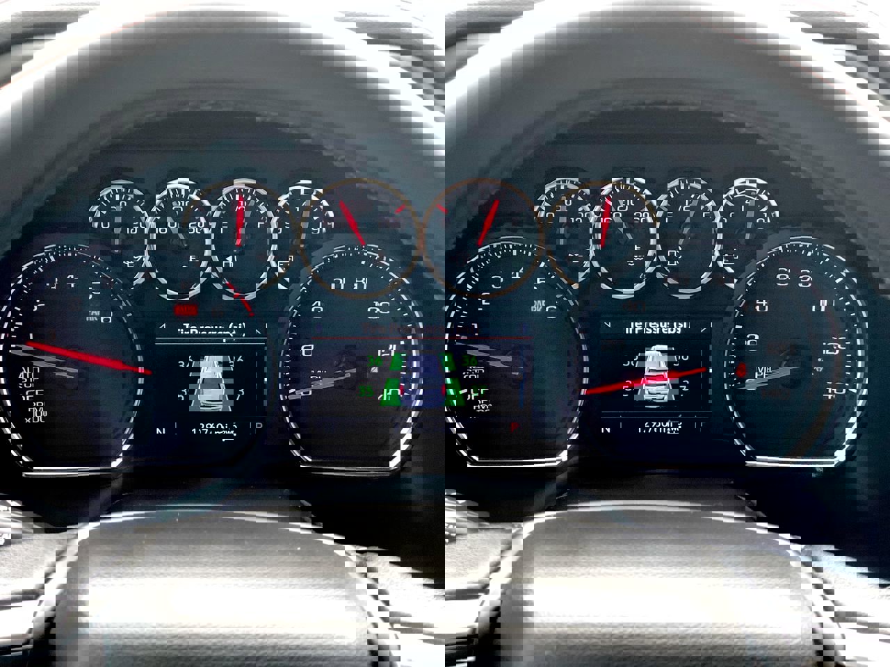 Used 2021 Chevrolet Suburban LT w/ LT Signature Plus Package image 18