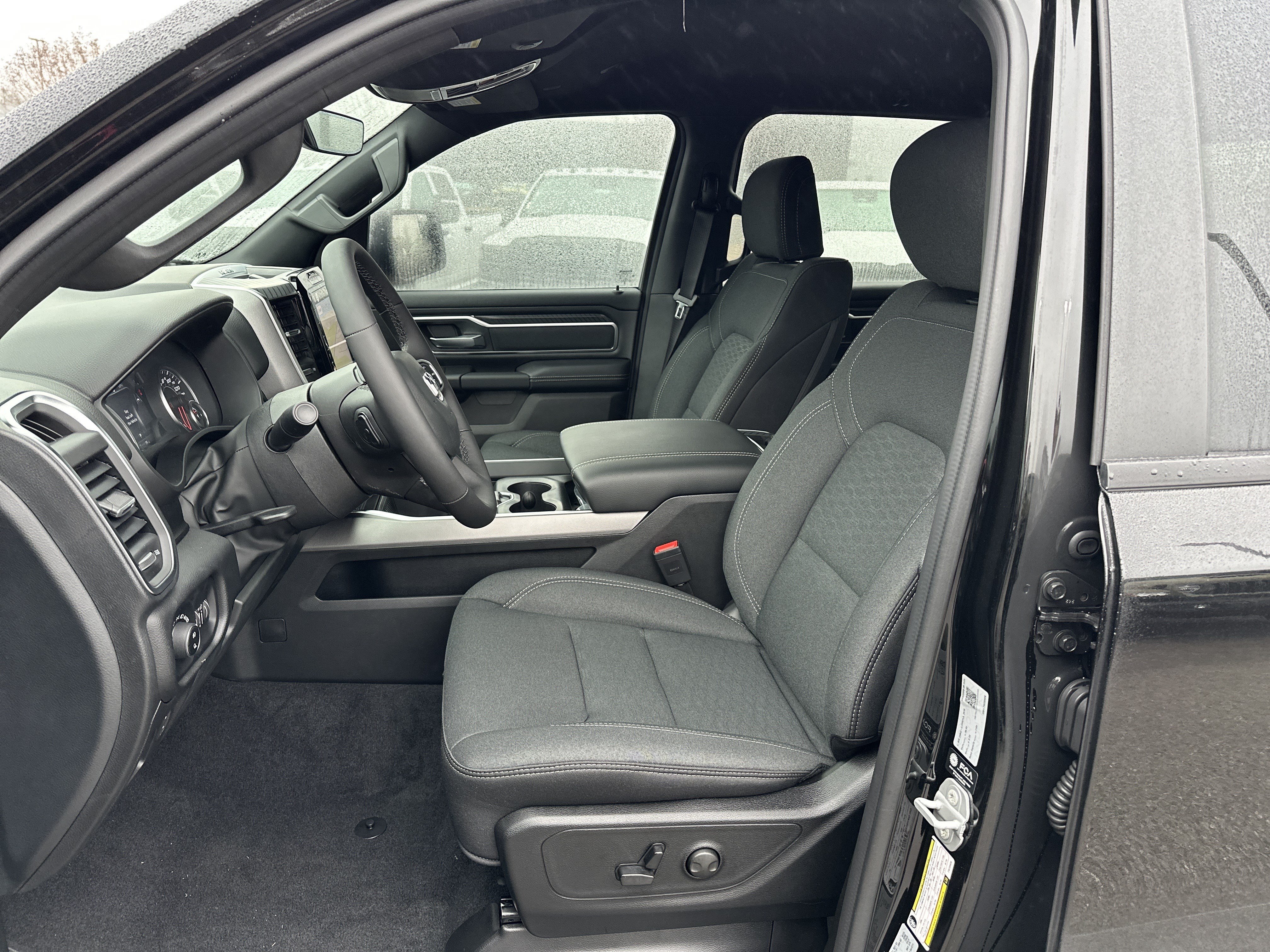 New 2026 RAM 1500 Big Horn AWD/4WD image 9