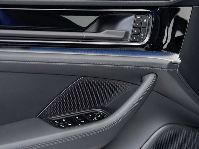 Certified 2025 Porsche Panamera 4 AWD/4WD image 8
