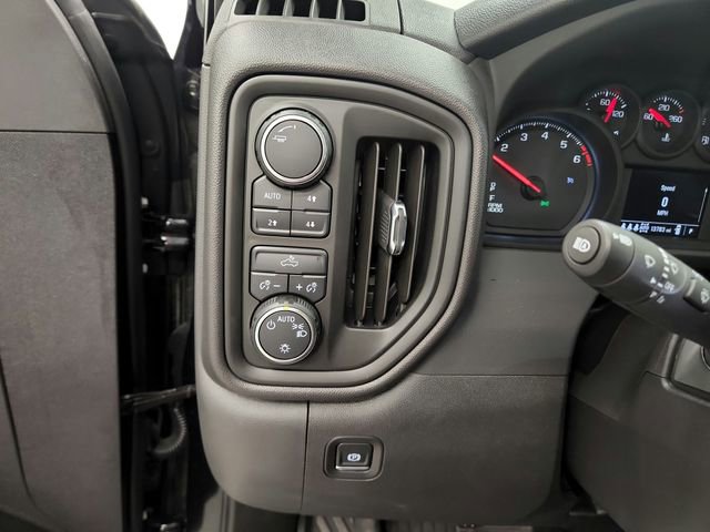 Used 2025 Chevrolet Silverado 1500 Custom Trail Boss w/ Midnight Edition image 22
