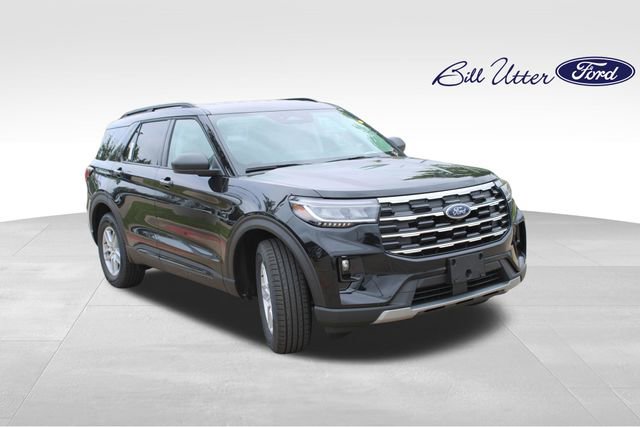 New 2026 Ford Explorer Active image 2