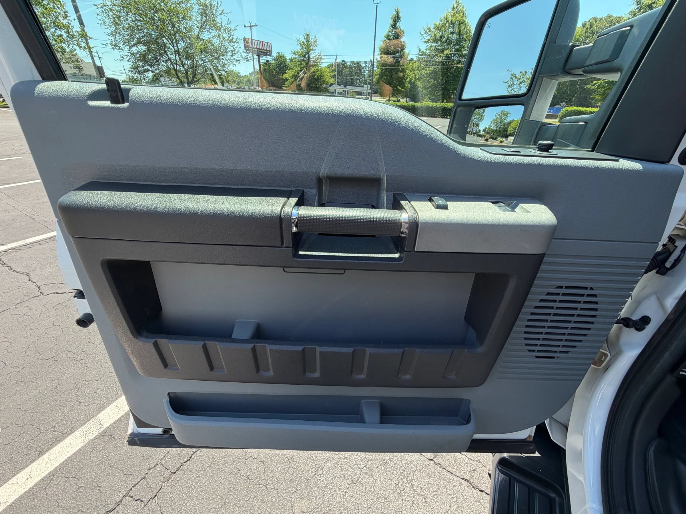 Used 2014 Ford F450 XLT w/ XLT Interior Package AWD/4WD image 16
