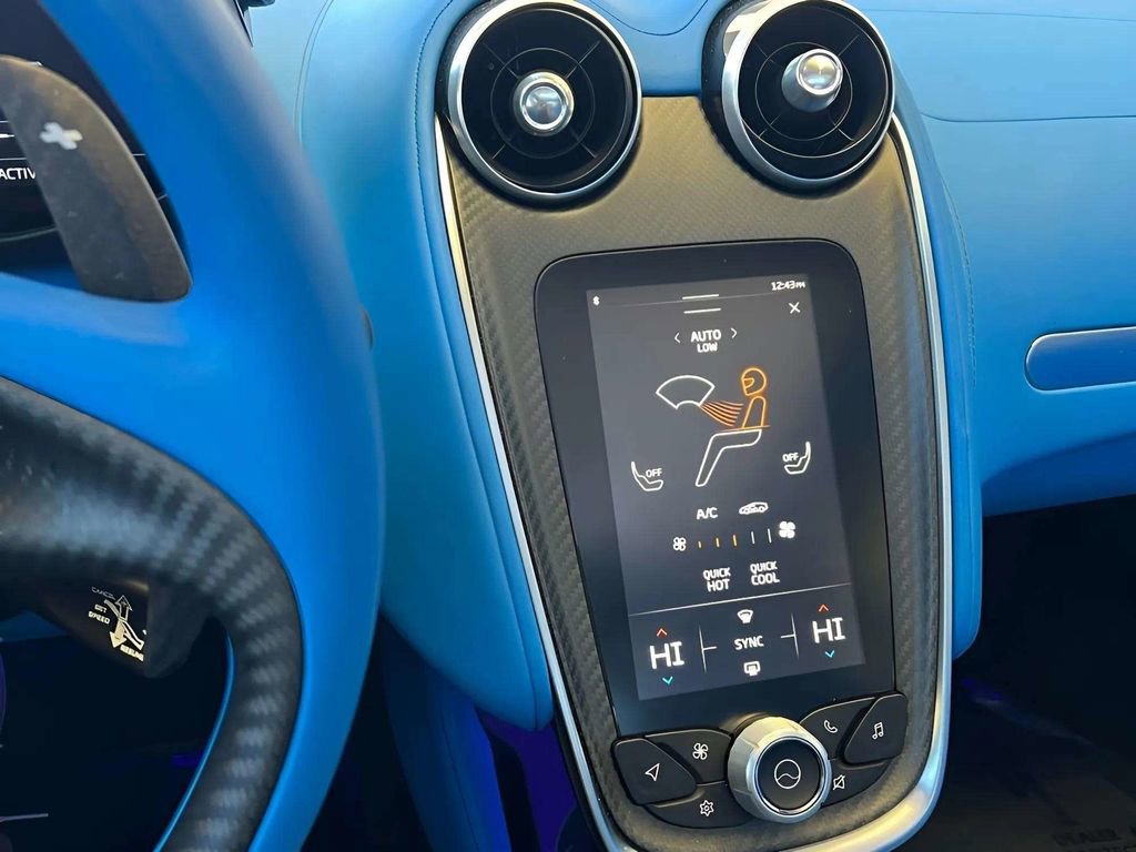 Used 2022 McLaren GT RWD image 9
