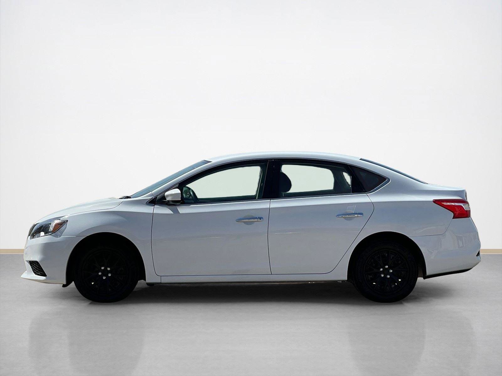 Used 2019 Nissan Sentra S FWD image 4
