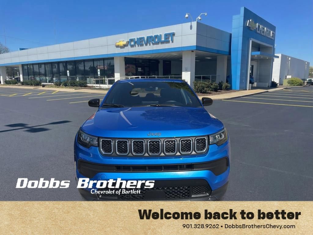 Used 2023 Jeep Compass Sport image 7