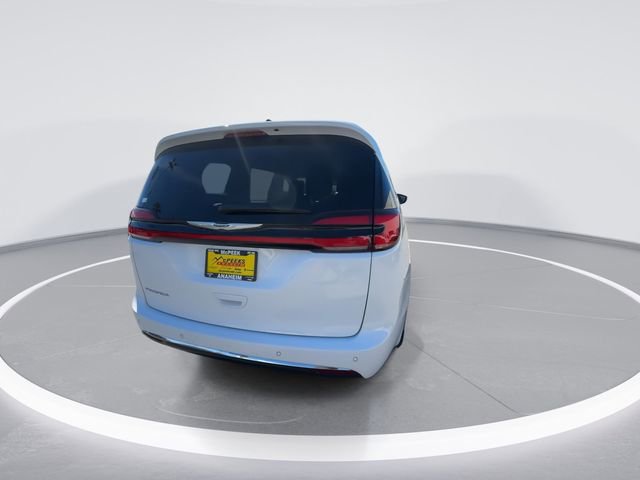 Certified 2024 Chrysler Pacifica Touring-L image 7