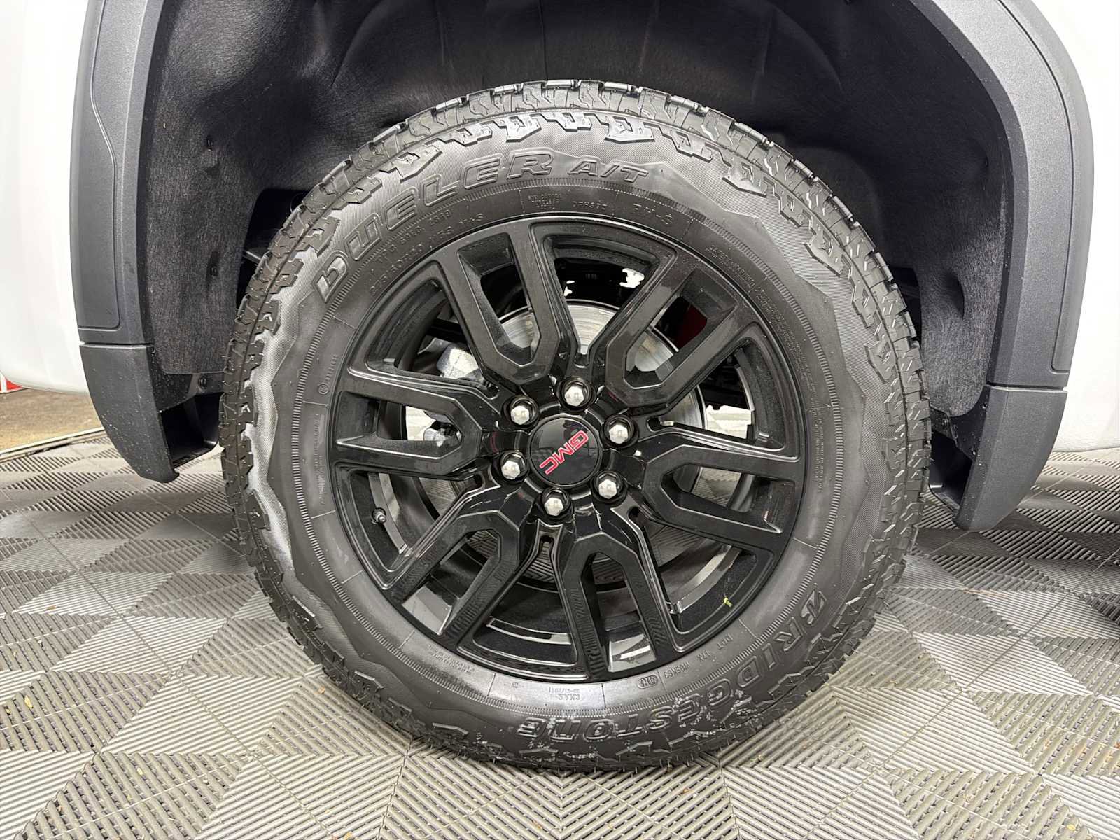 New 2026 GMC Sierra 1500 Elevation w/ Elevation Premium Package image 30