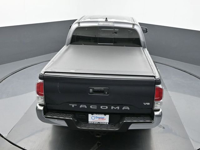 Used 2021 Toyota Tacoma TRD Off-Road image 16