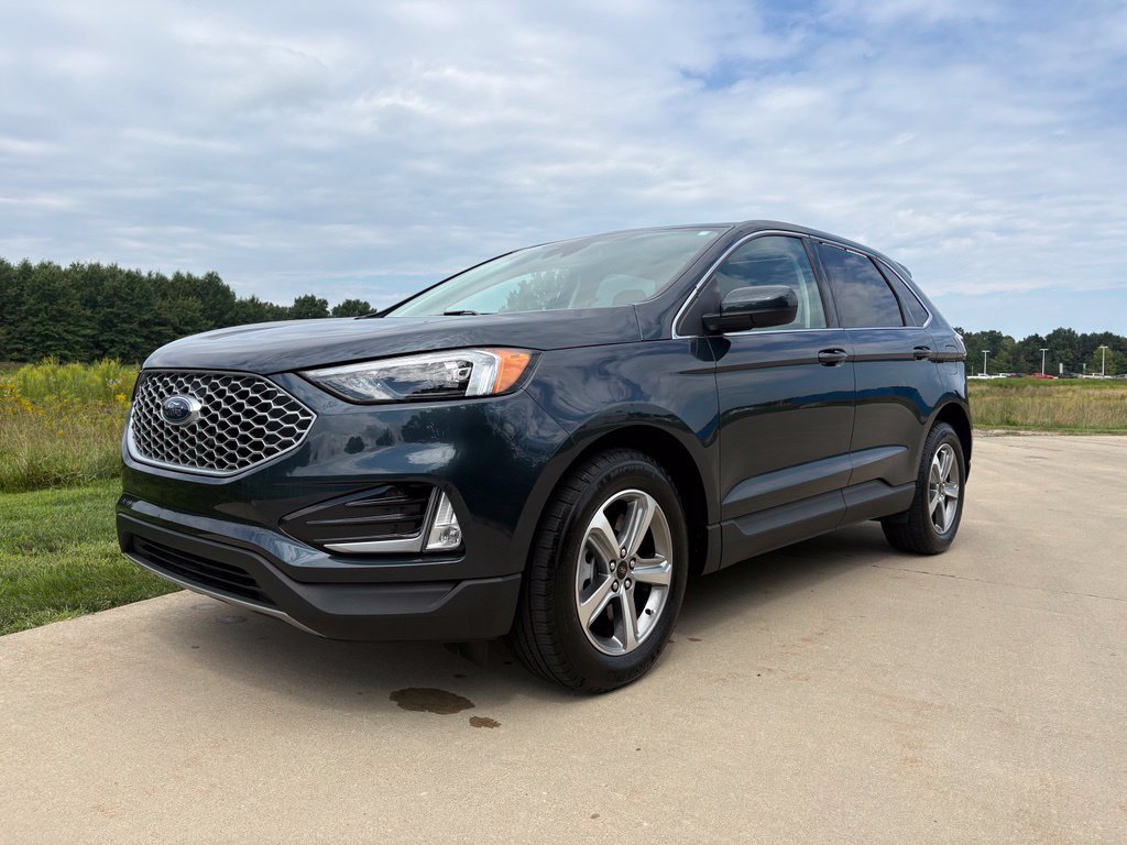 Used 2024 Ford Edge SEL w/ Convenience Package