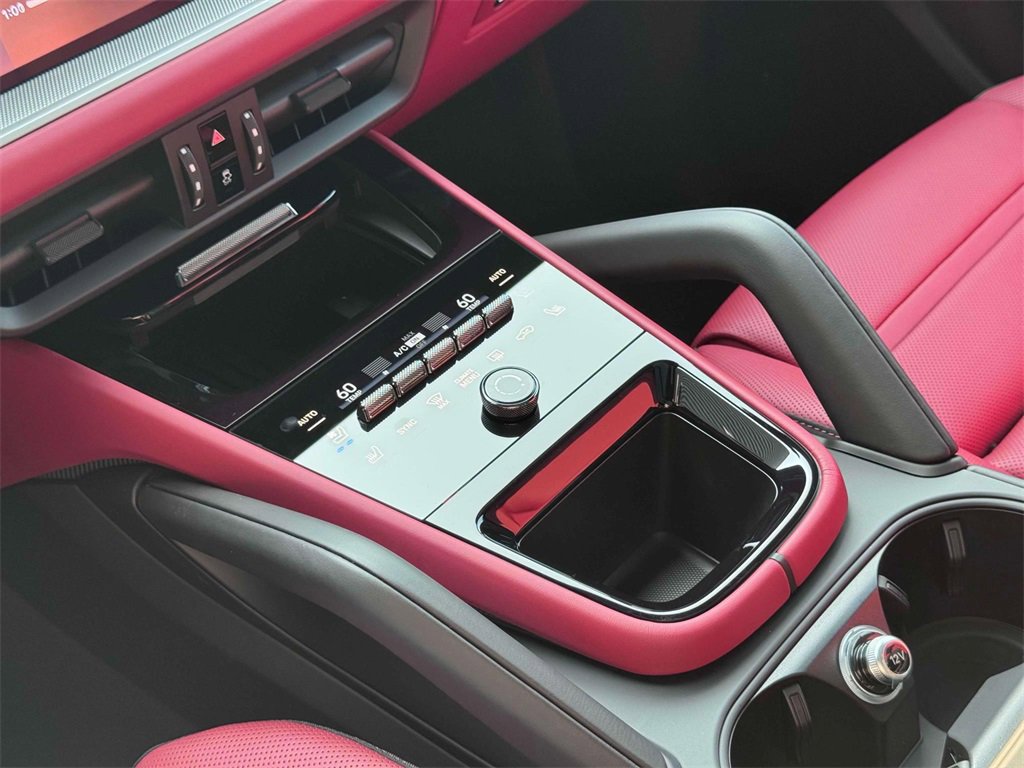 New 2025 Porsche Cayenne S image 25