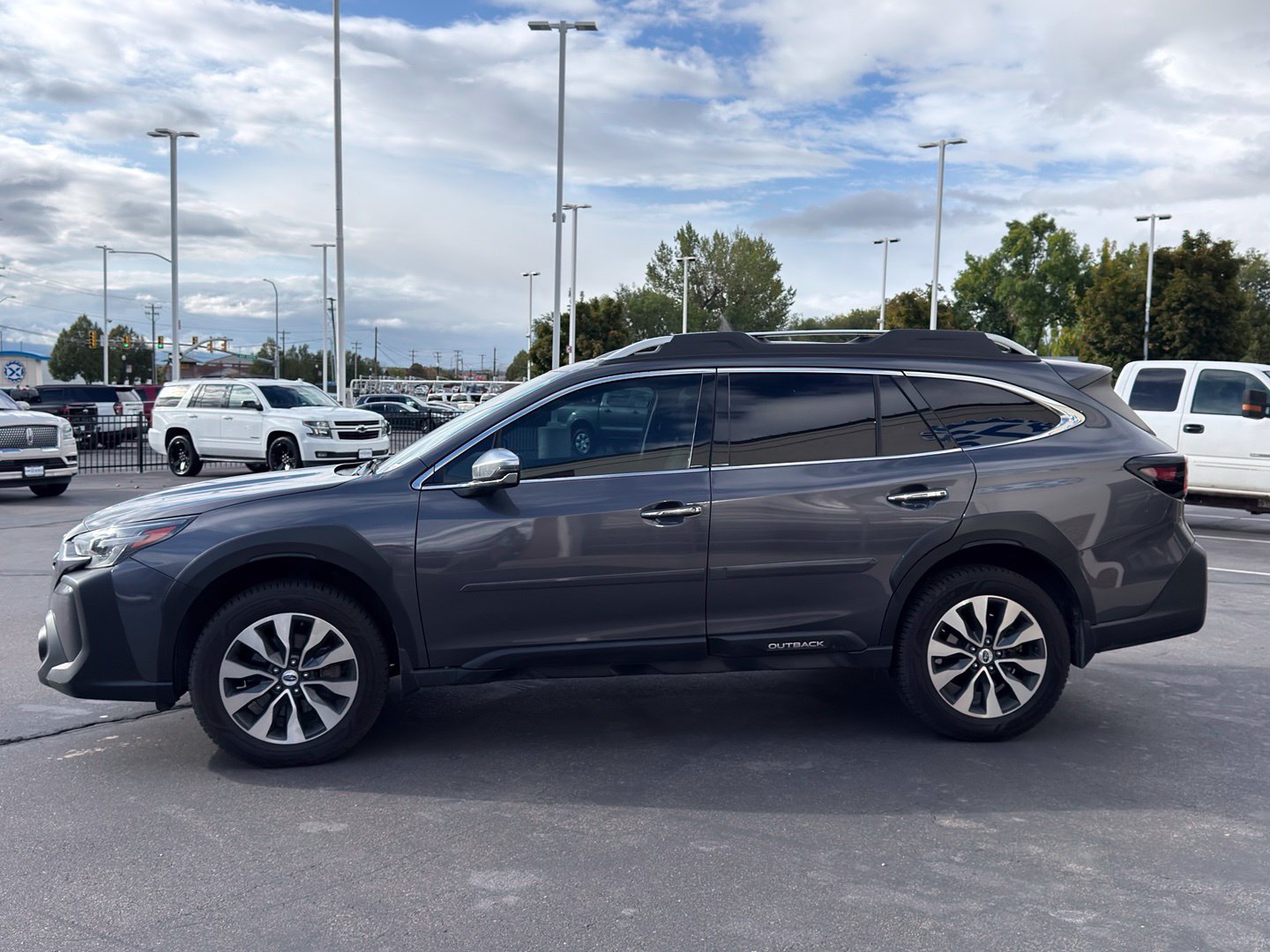 Used 2023 Subaru Outback Touring XT AWD/4WD image 5