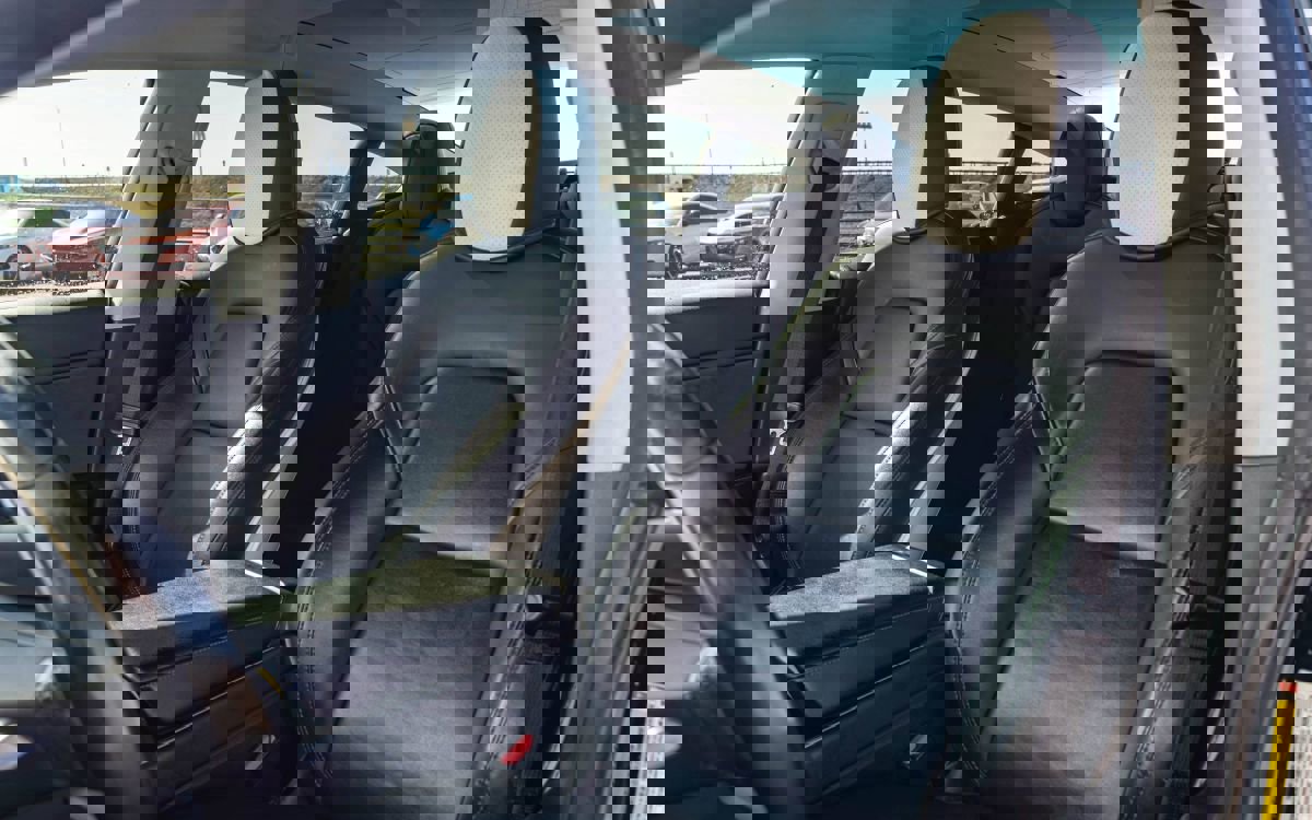 Used 2018 Tesla Model 3 Mid Range image 7