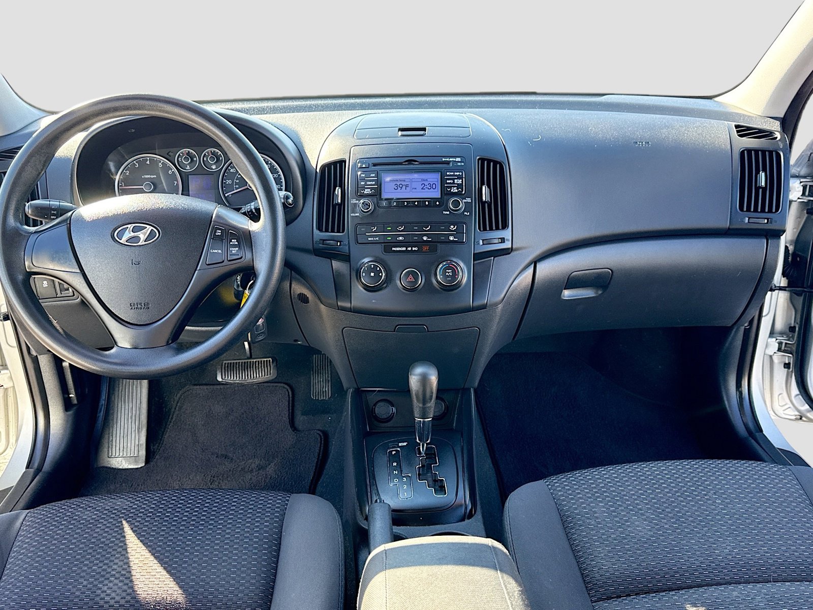 Used 2012 Hyundai Elantra GLS image 3