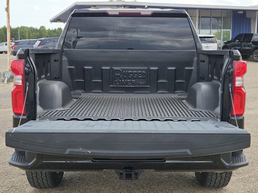 Used 2020 Chevrolet Silverado 1500 Custom w/ Custom Value Package image 9