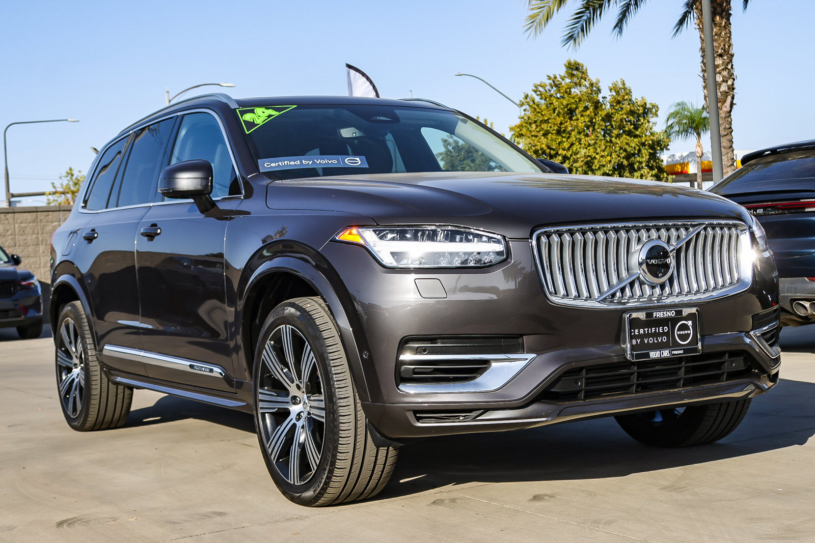 Used 2024 Volvo XC90 T8 Plus AWD/4WD image 3