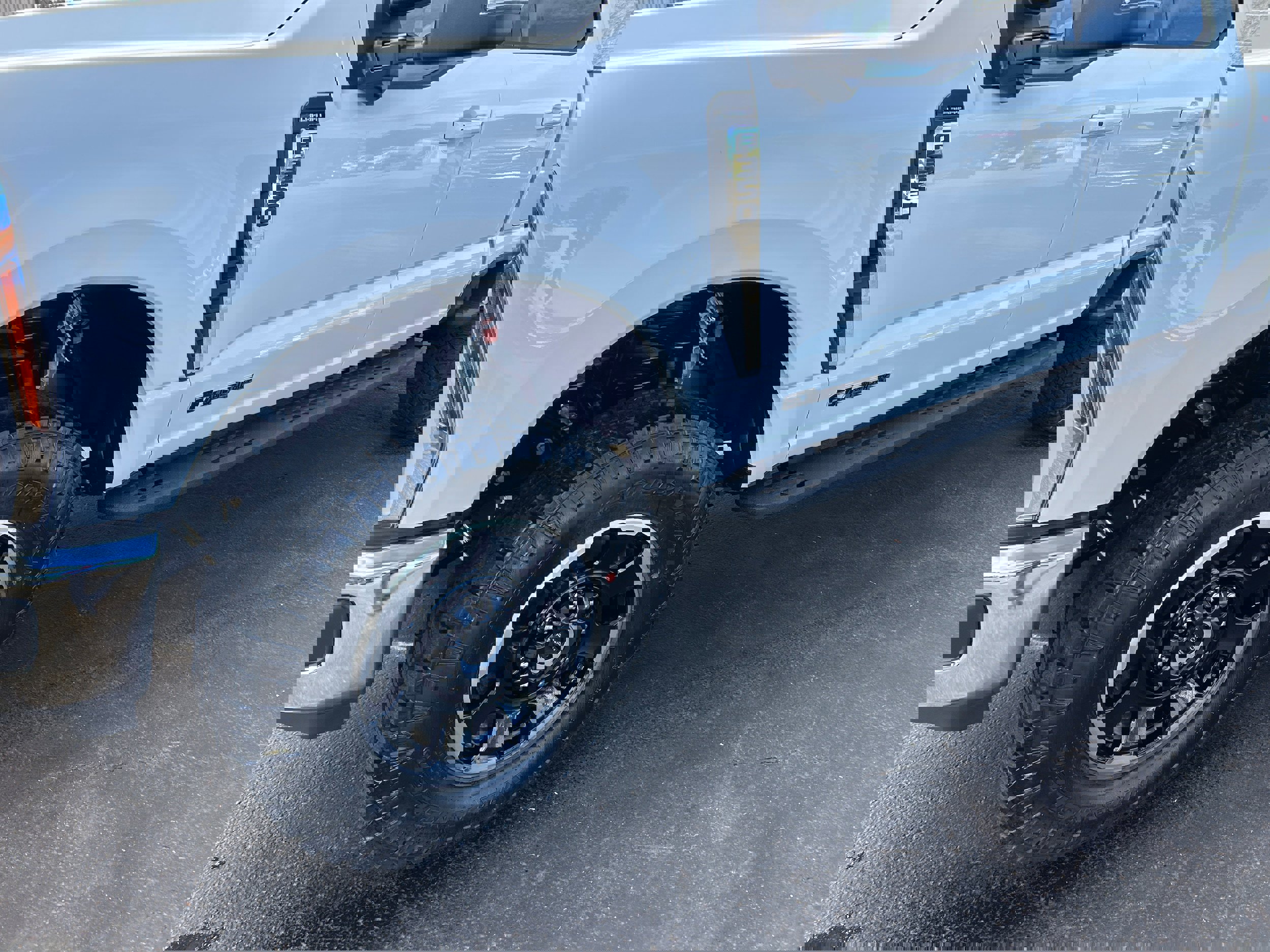 New 2026 Ford F350 Lariat w/ Tremor Off-Road Package image 21