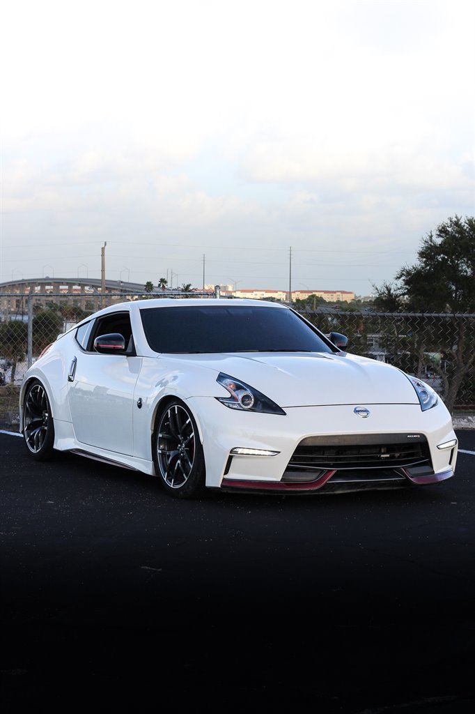 Used 2018 Nissan 370Z NISMO image 1