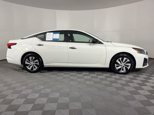 Used 2025 Nissan Altima 2.5 S image 11