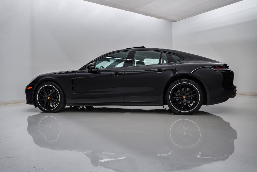 Certified 2023 Porsche Panamera 4 AWD/4WD image 2
