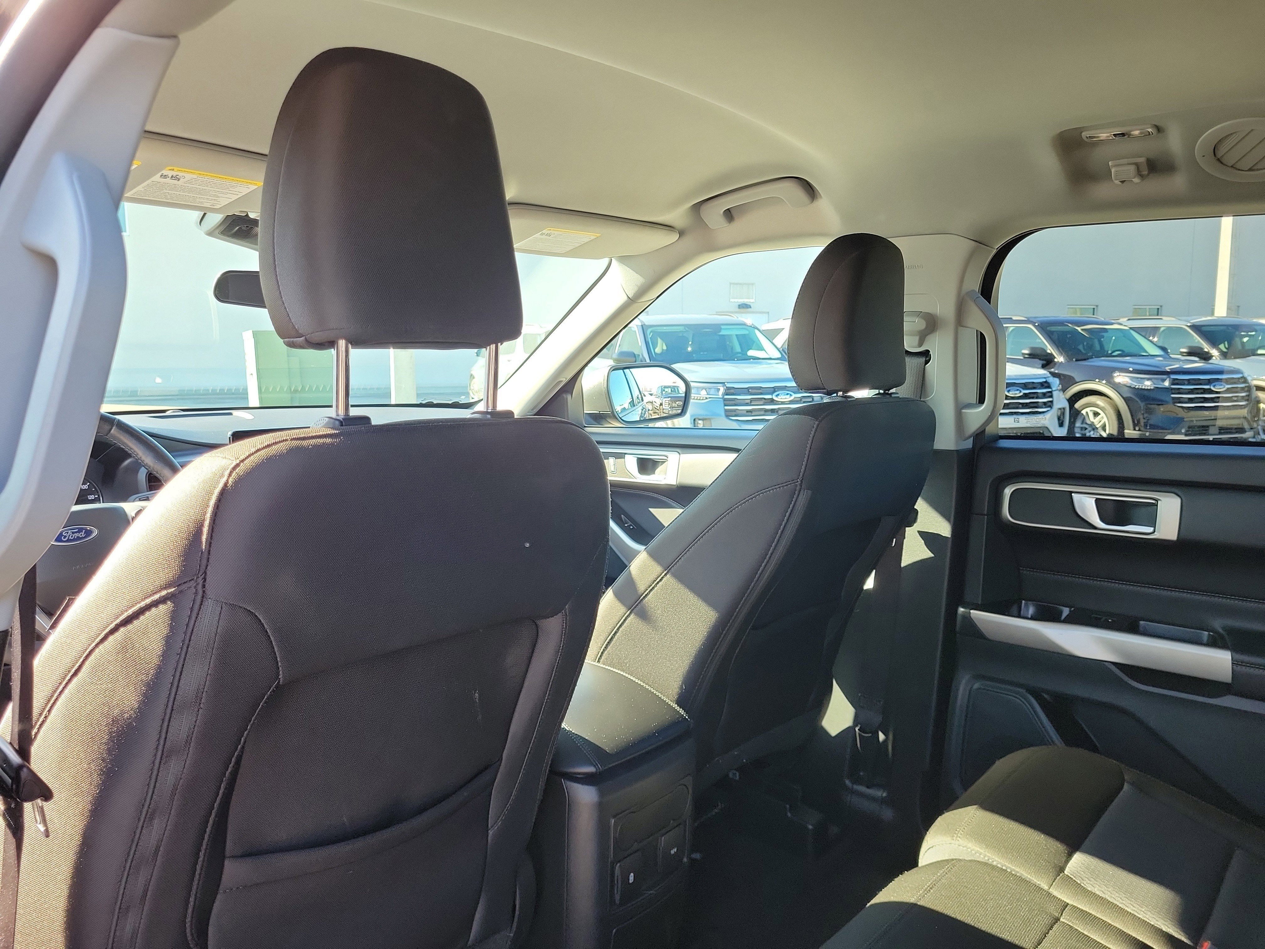 Used 2023 Ford Explorer XLT image 12