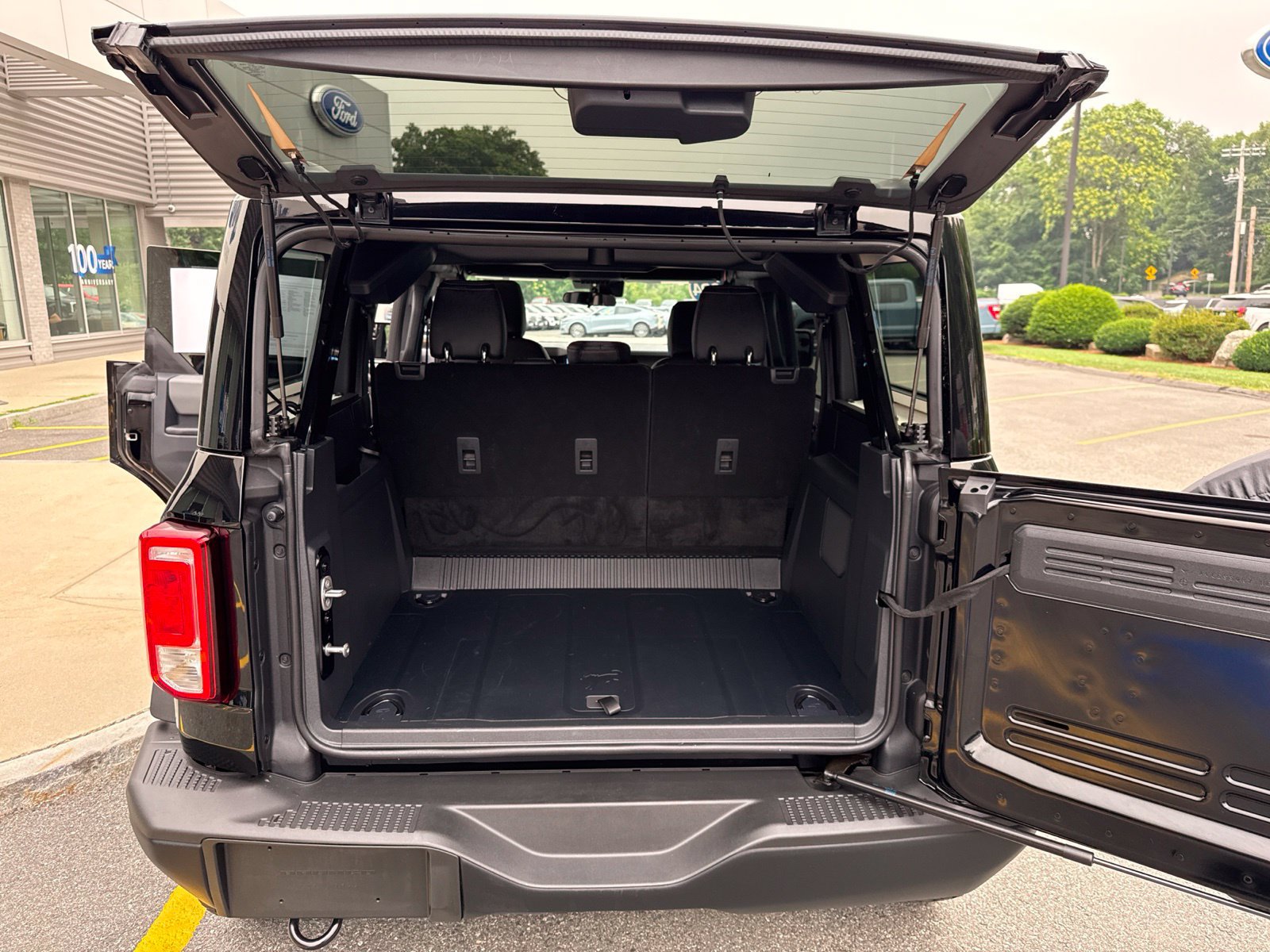 Used 2024 Ford Bronco Black Diamond AWD/4WD image 16