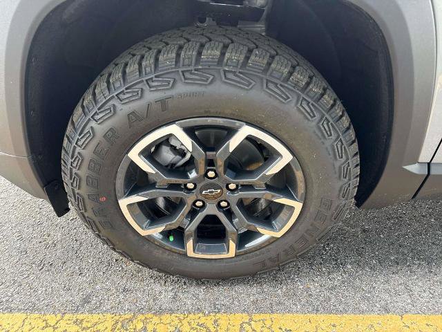 New 2026 Chevrolet Equinox ACTIV w/ Safety and Technology Package image 3