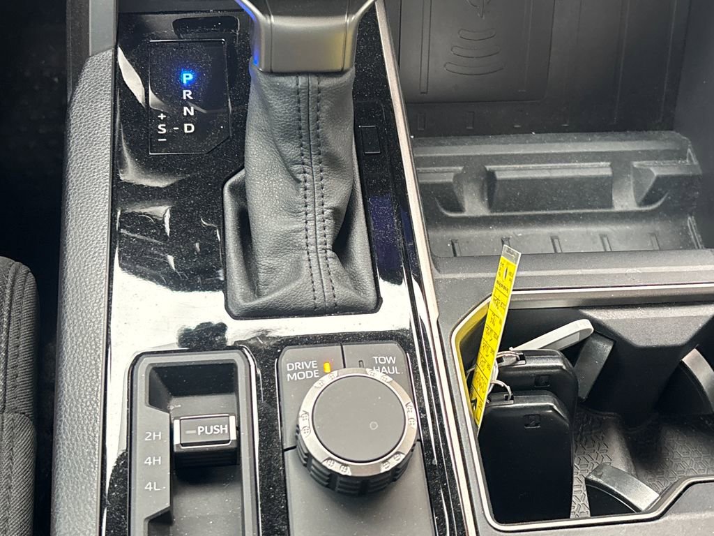 Used 2025 Toyota Tundra SR5 AWD/4WD image 15
