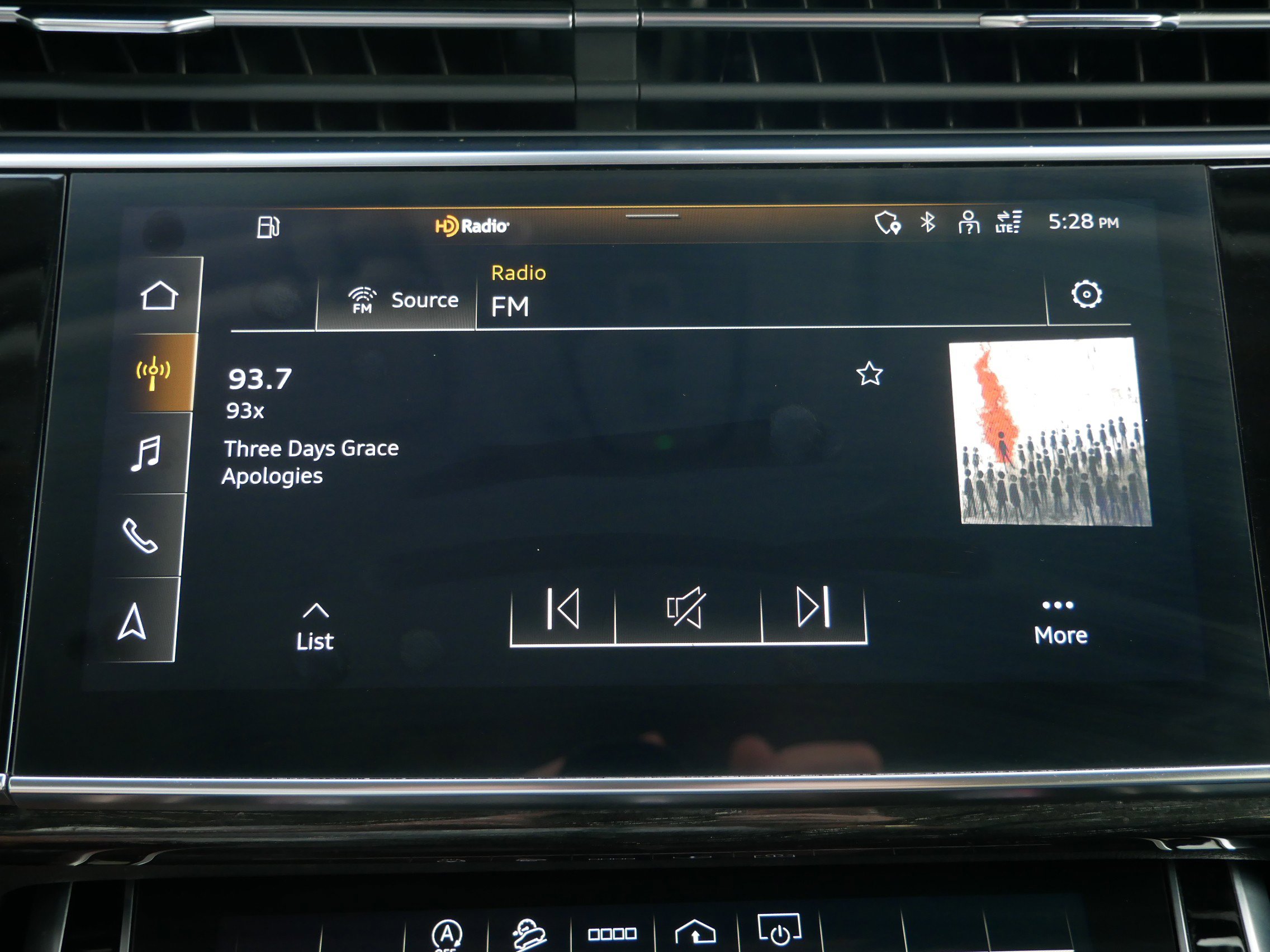 Used 2022 Audi Q7 Premium Plus image 14