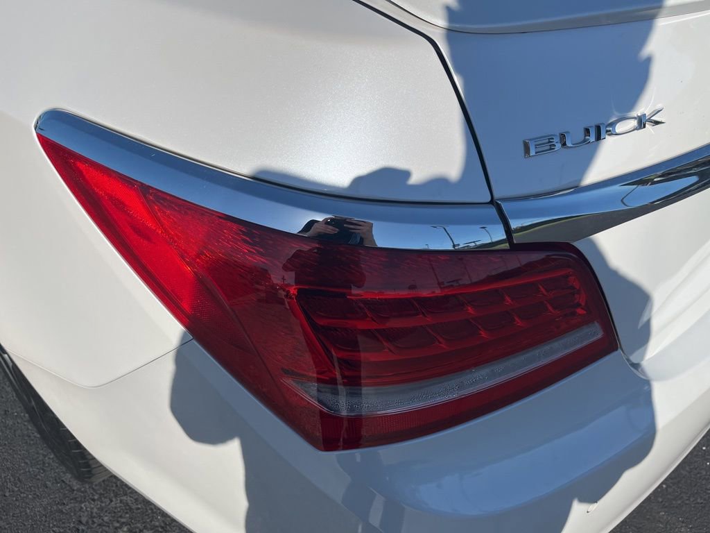 Used 2016 Buick LaCrosse Sport Touring FWD image 18