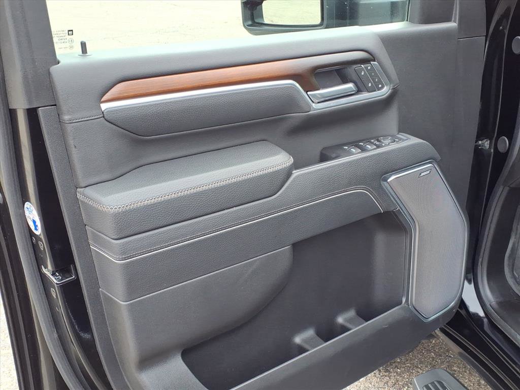 Used 2025 GMC Sierra 3500 Denali w/ Denali Reserve Package image 12