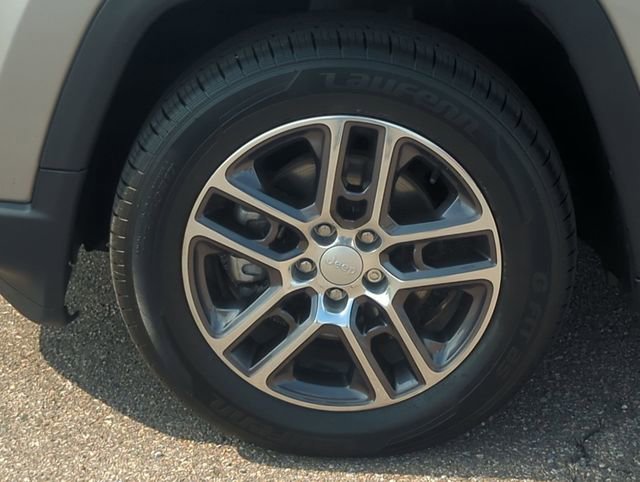 Certified 2020 Jeep Compass Latitude image 10