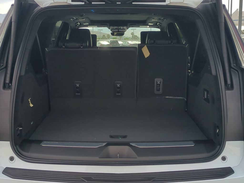 New 2026 Cadillac Escalade ESV Platinum Luxury AWD/4WD image 29