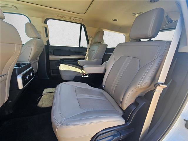 Used 2022 Ford Expedition Limited image 14